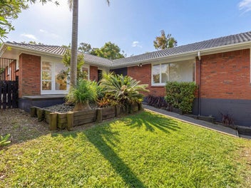 Winning Formula: Brick, Freehold, Renovated!