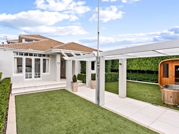 A Classic Mission Bay Family Home With A Pool