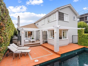A Classic Mission Bay Family Home With A Pool