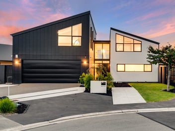 Vendor Says "Must Sell" for Overseas Move!