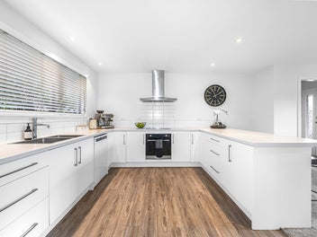 Superb Family Living!