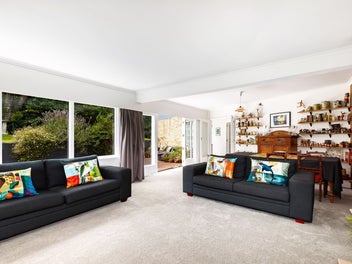 Solid, Sunny, Safe & Central