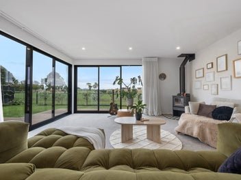 Hard to Find, Easy to Love - Be Quick!