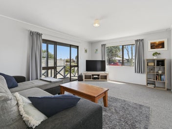 Vendor Leaving Town - Wants SOLD