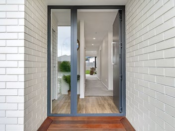 Move Straight In and Make It Yours!