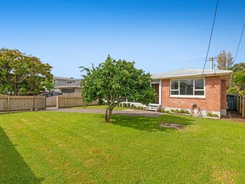 Classic brick and tile, close to beach and school!