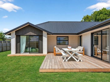 Modern Family Living with Self-Contained Apartment