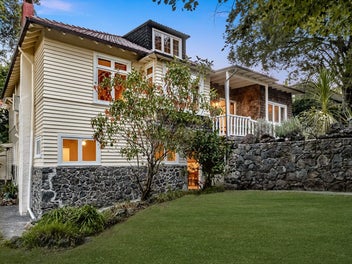 We invite enquiries from $3m+ - Dble GZ