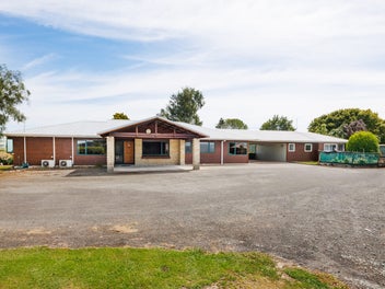 Rare 5 Acre Residential Opportunity in Arnott