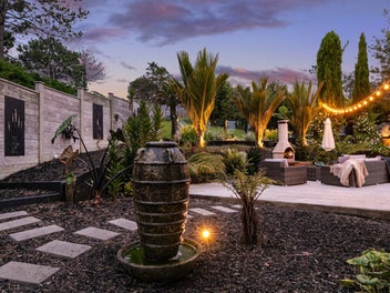 Secure now - Coatesville's Country Retreat!