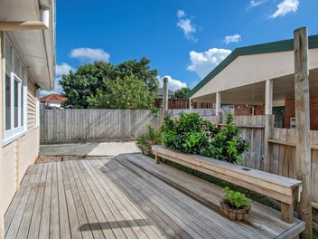 Solid Bones + Classic Charm