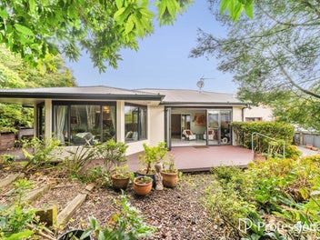 Private Bush Haven in Popular Location