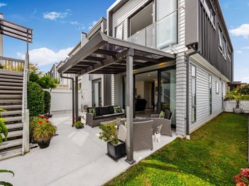 Spacious, stylish and ideally located