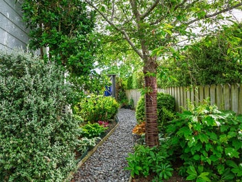 Family home with stunning views and prime location