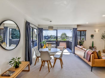 Life is better in the Bays