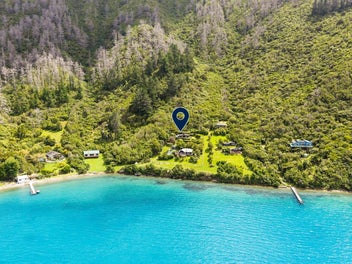 Elevated escape above Te Iro Bay