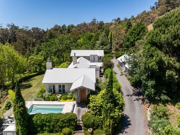 Broadfields - Elevated estate, income prospects