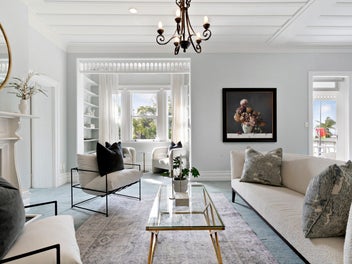 Vendor Relocating - Will Sell!!