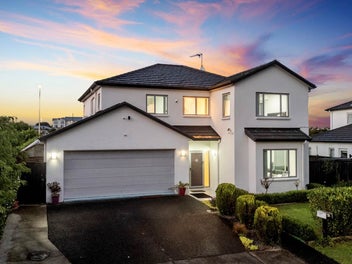 Spacious Family Living in Established Karaka Lakes