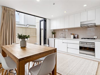 Final weekend open home