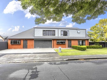 **** Under Offer Prior to Deadline ***