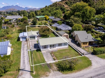 Blue Chip Arrowtown 1012 sq m - Historic Zone