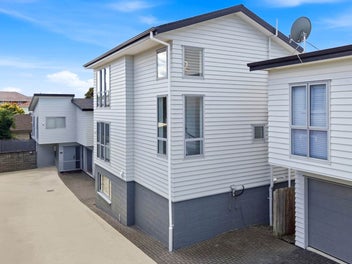 Freehold Standalone & Double Garage