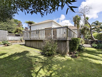 Northern Slopes Secret: Private Sun-Drenched Oasis