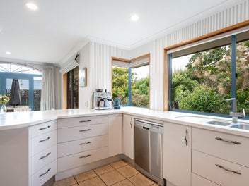 Effortless Family Living in a Prime Location