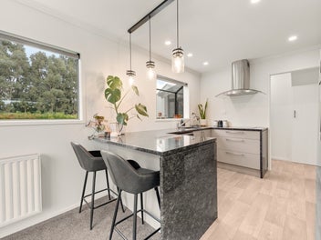 Spacious Whiterigg lifestyle property