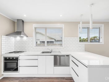 Perfect Package in Poplar!