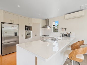 Art deco lovers this one's for you