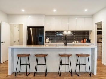 VENDOR IS COMMITTED TO SELL!