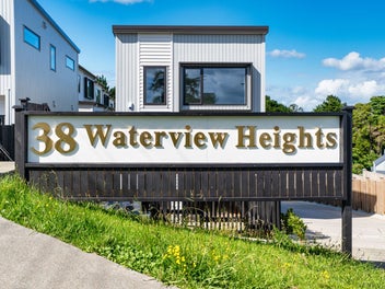 Water Views,Open Space,Walk to Parks