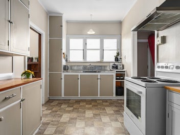 Charming Cottage with Great Parking