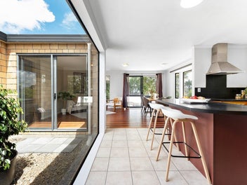 A Charm Family Home in Sought After Greenhithe