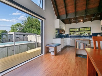 Live Earn Relax Enjoy