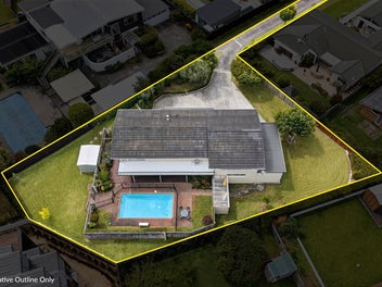 Family Paradise with Freehold 1227sqm in Macleans