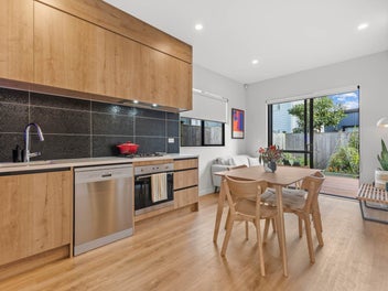 Contemporary Comfort with Great Local Convenience