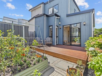 Price Reduced to $629,000 - Vendors Say Sell!