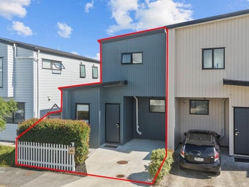 Motivated seller. Present all offers!