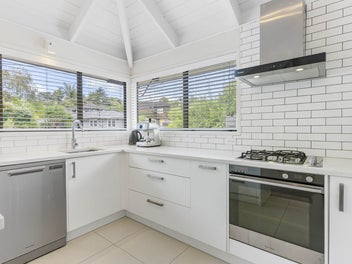 LAST WEEK TO VIEW BEFORE THE AUCTION!