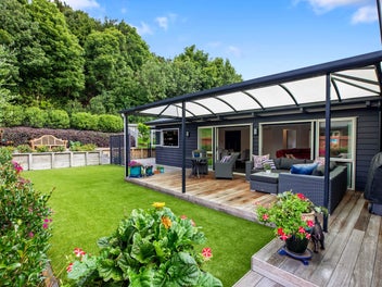 A Leisurely Lakes Lifestyle