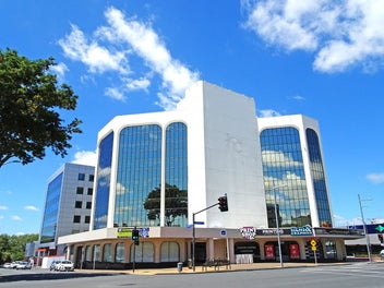 Image 1 of 7