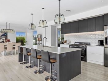 St Kilda - Indoor/Outdoor Delight – Vendor Says