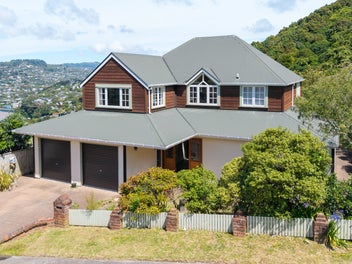 Expansive and Family-Centric Ngaio Escape