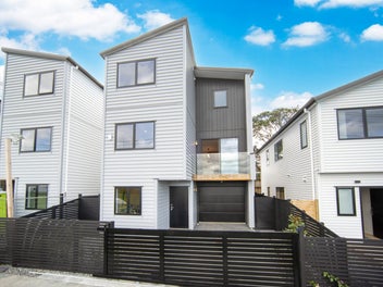 Brand New with a View in the Bay