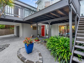 A UNIQUE & PRIVATE SANCTUARY!