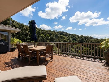 Priced - Vendor Says Sell!