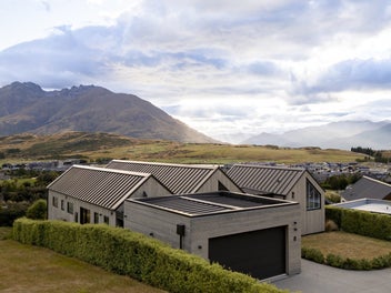 Architectural presence. Effortless living.